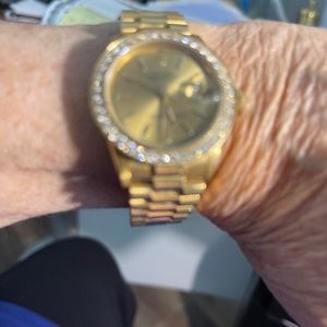 Rolex (Unisex)  Presidential watch - custom diamond bezel - date  - 18K yellow